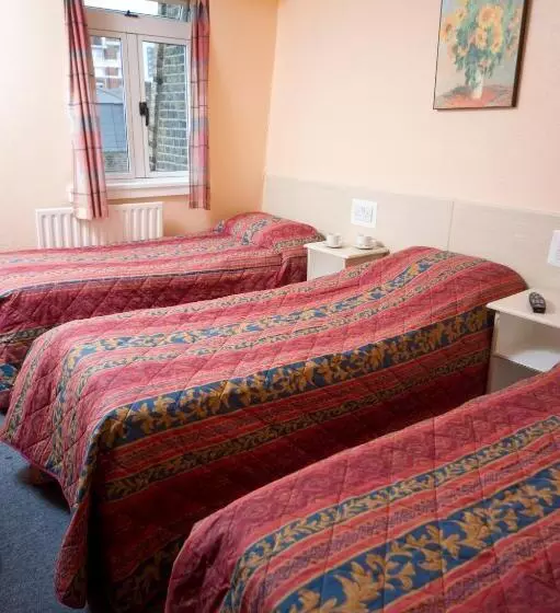 בית מלון כפרי Macdonald