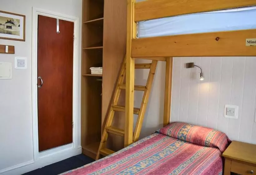 בית מלון כפרי Macdonald