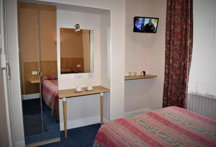 בית מלון כפרי Macdonald