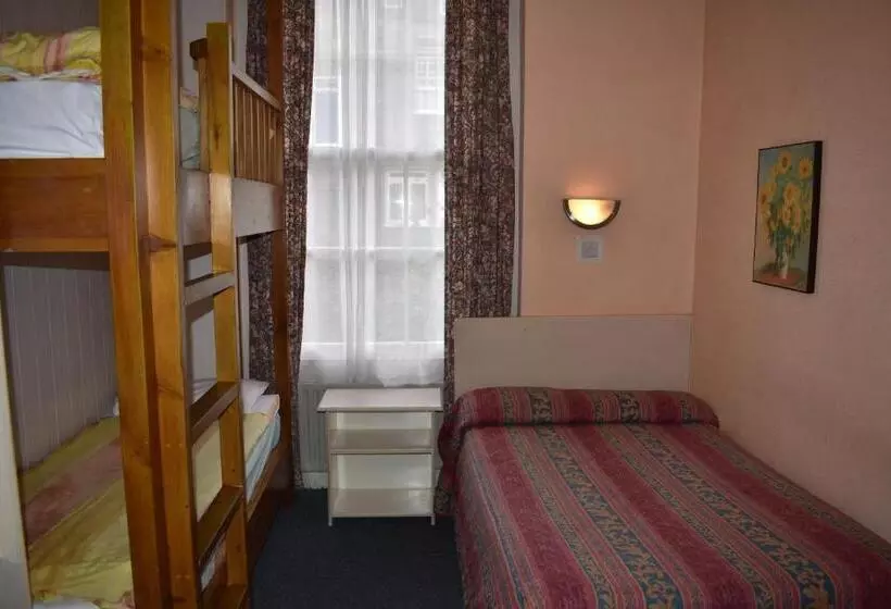 בית מלון כפרי Macdonald