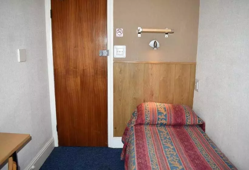 בית מלון כפרי Macdonald