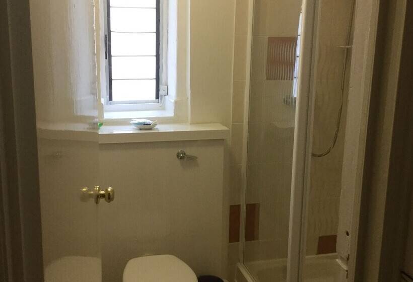 Hotell Newburgh Guesthouse