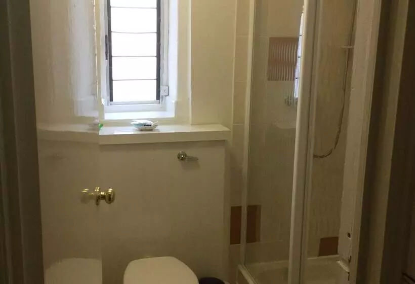 酒店 Newburgh Guesthouse