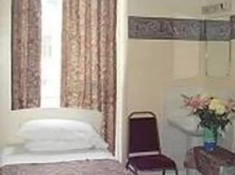 ホテル Regency Court