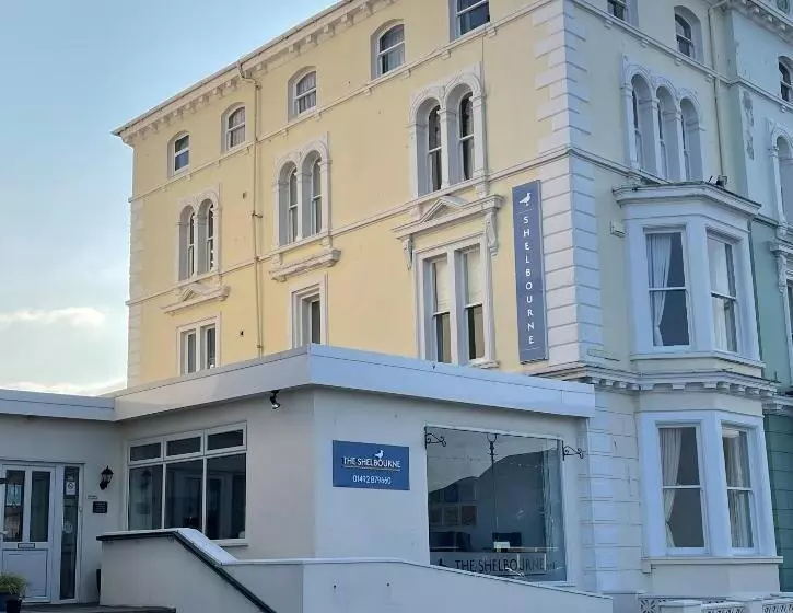 فندق The Shelbourne   Exclusivley For Adults
