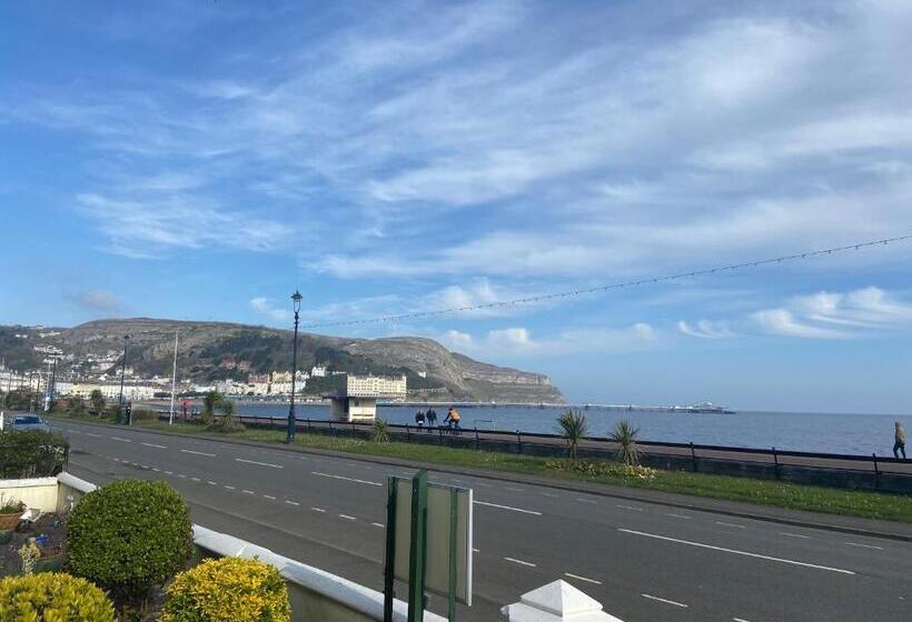 酒店 The Shelbourne   Exclusivley For Adults