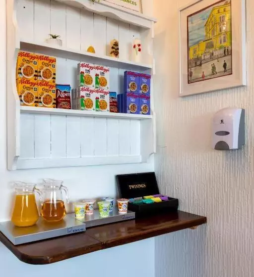 فندق The Shelbourne   Exclusivley For Adults