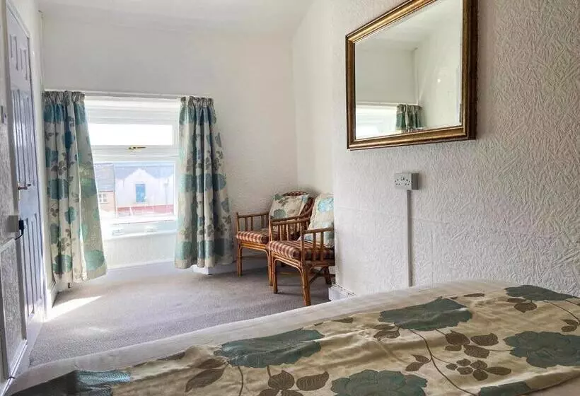 فندق The Shelbourne   Exclusivley For Adults