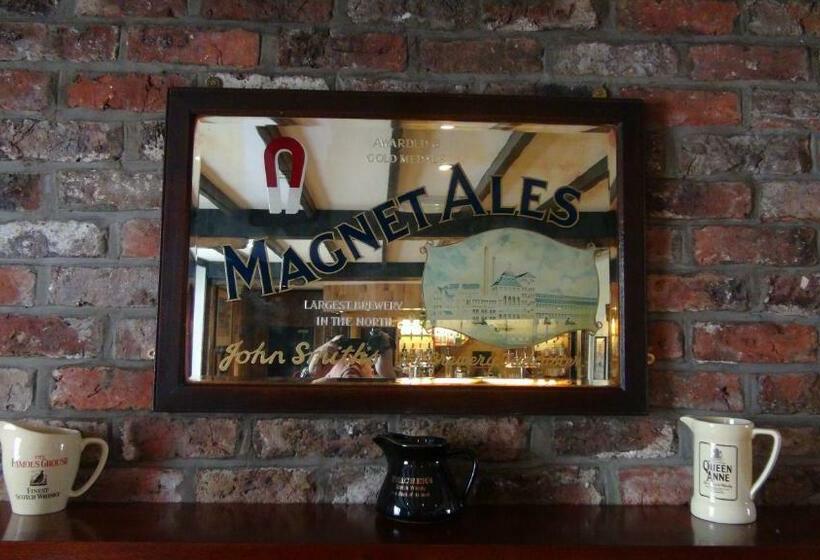 Hotelli Ye Olde Star Inn