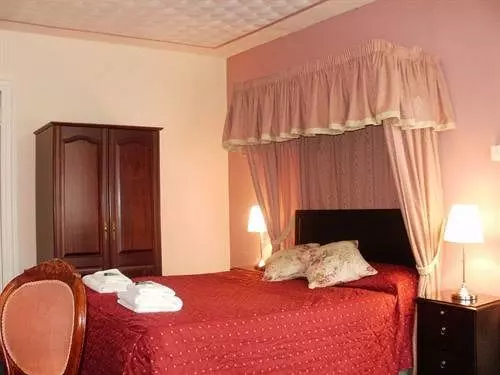 Manor Park Hotel