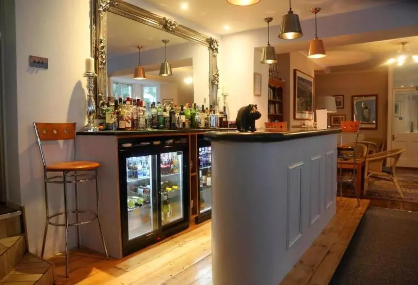 Отель Penryn House