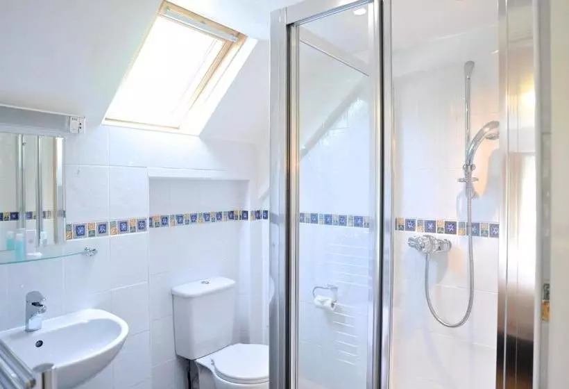 Отель Penryn House