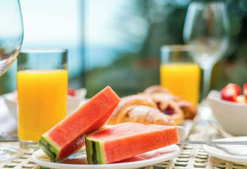 Hotel Orestone Manor