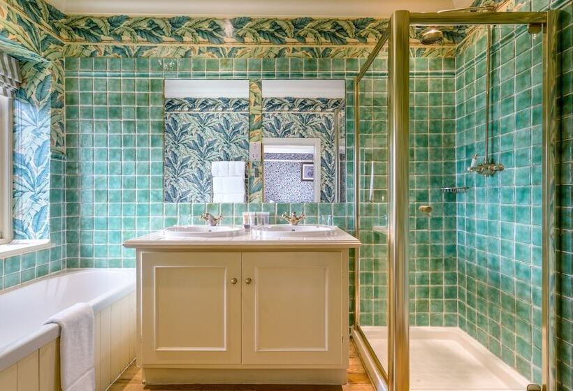 Hotel Orestone Manor