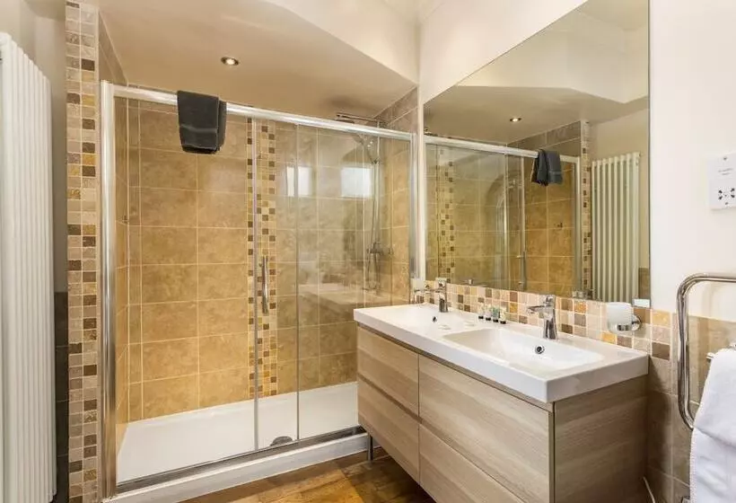 Hotel Orestone Manor