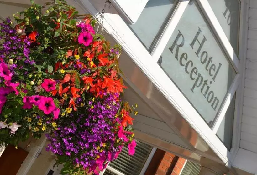 The Westlynne Hotel & Apartments