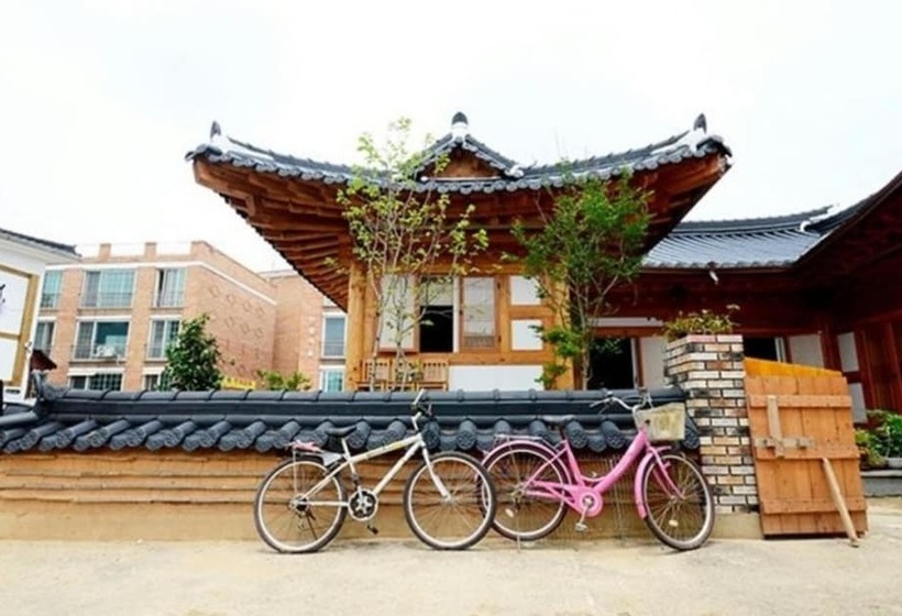Jeonju Hyangchon Pension
