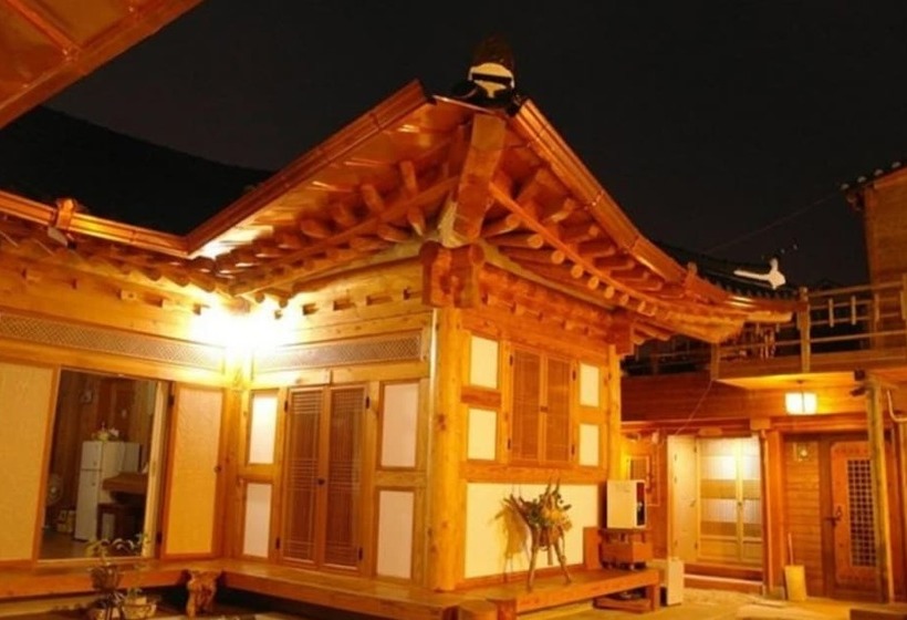 Jeonju Hyangchon Pension