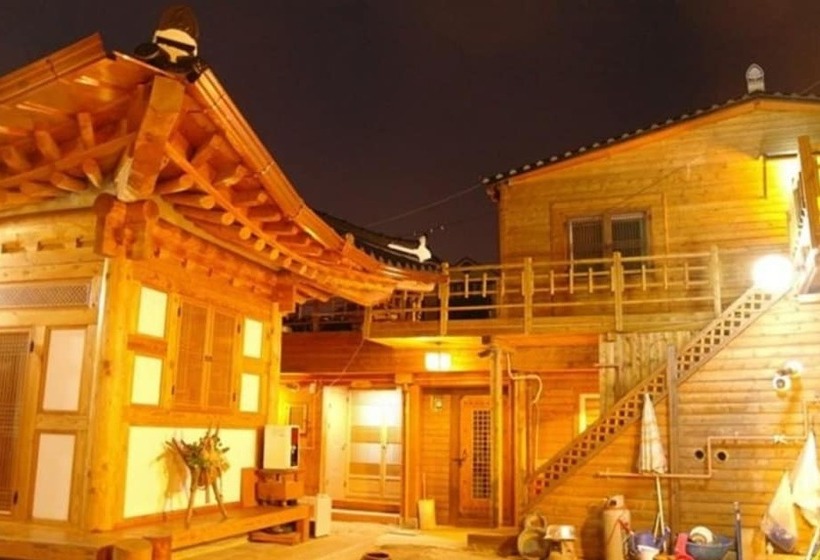 Jeonju Hyangchon Pension