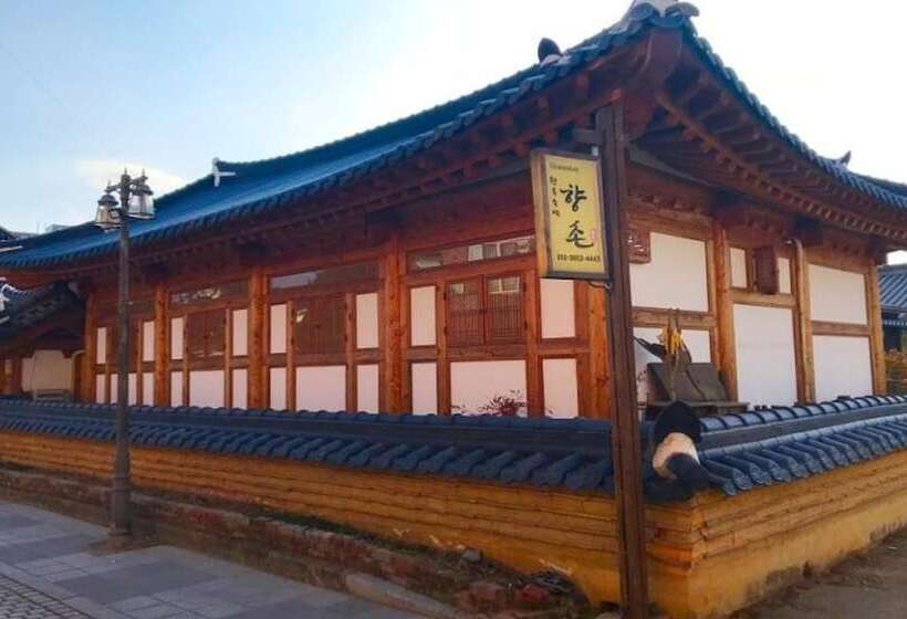 Jeonju Hyangchon Pension