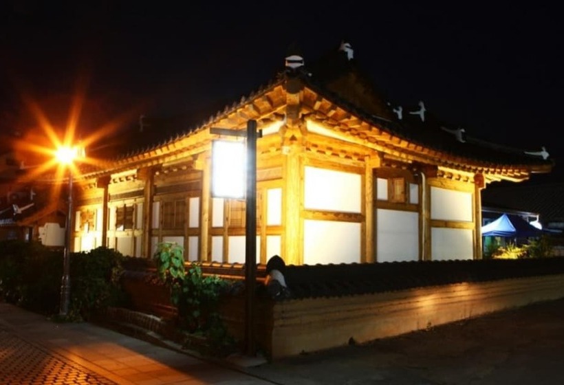 Jeonju Hyangchon Pension