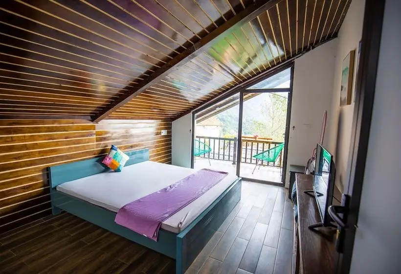 Roses Villa  Biet Thu Hoa Hong Tam Dao