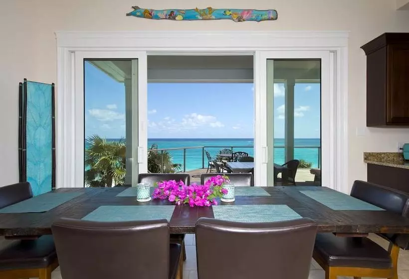Aqua Villa And Cottage