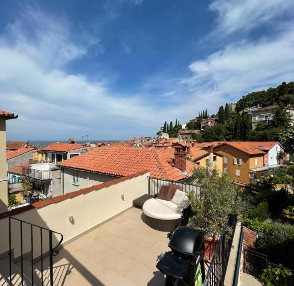 Captain Marino Apartments