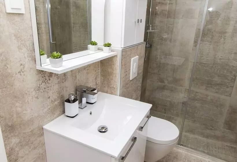 Central Park Suites