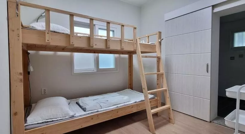 Daegu House   Hostel