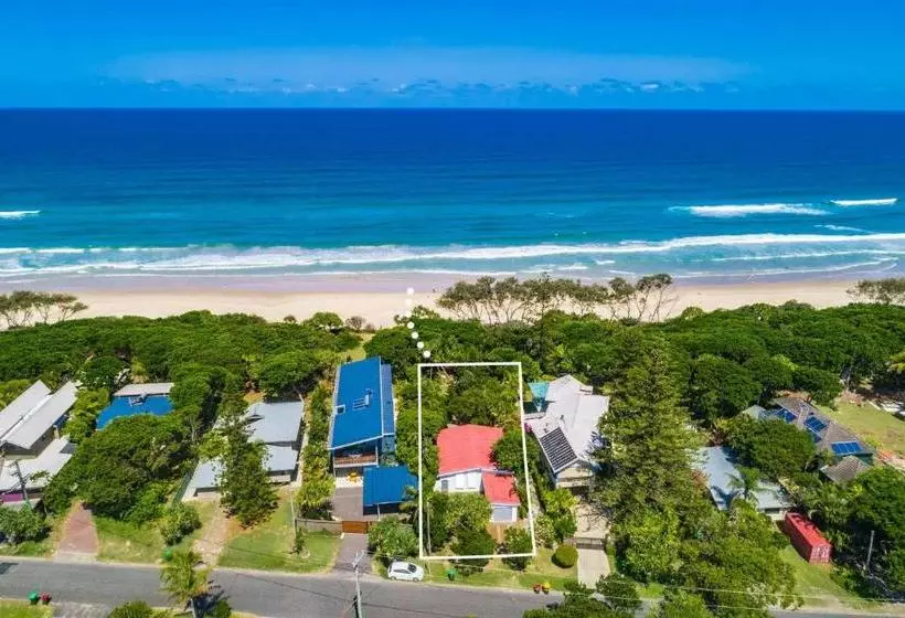 Gigi S Absolute Beachfront