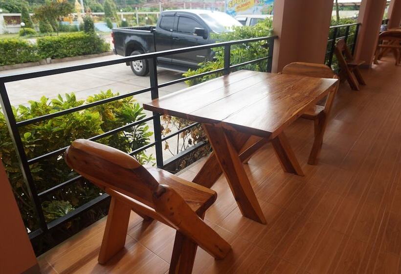 Отель Bumnsaya Place