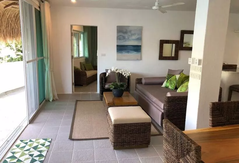 ホテル Pearl Bay Villas