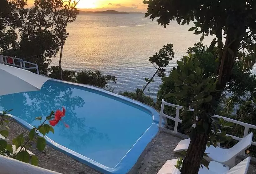 ホテル Pearl Bay Villas