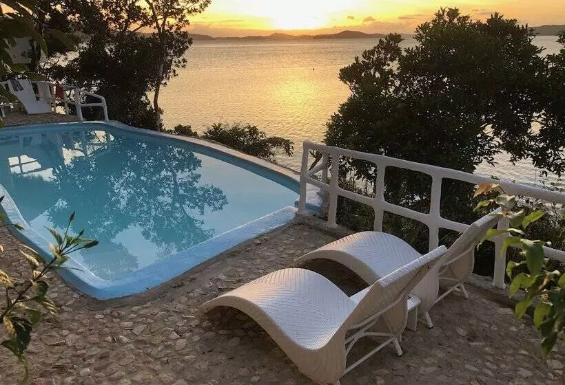 ホテル Pearl Bay Villas