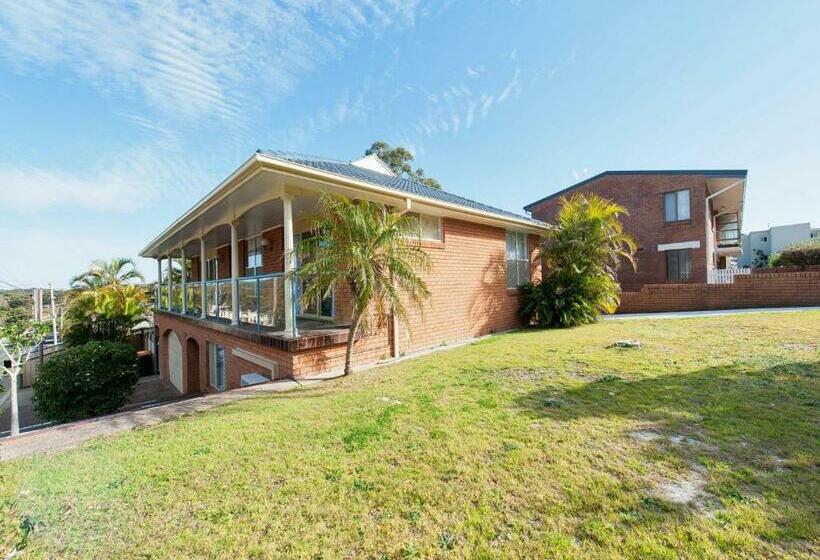 Ronald Avenue, 45, Villa Floridiana