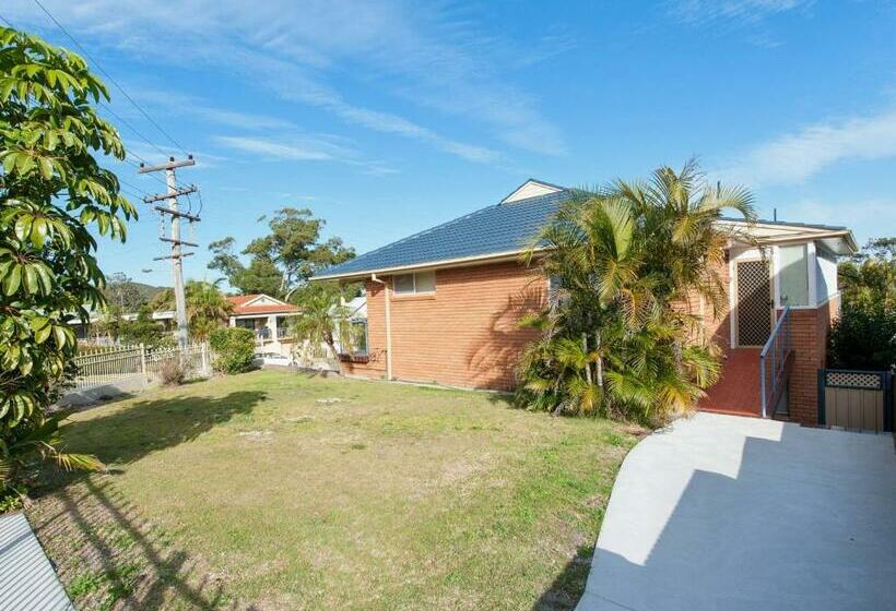 Ronald Avenue, 45, Villa Floridiana