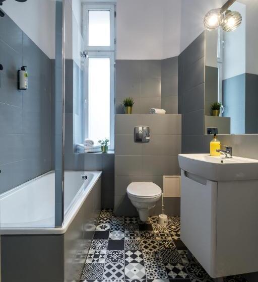 Wawel Cracow Old City Apartments   Friendhouse Apartments