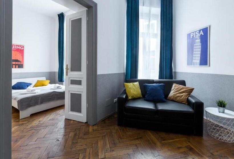 Wawel Cracow Old City Apartments   Friendhouse Apartments