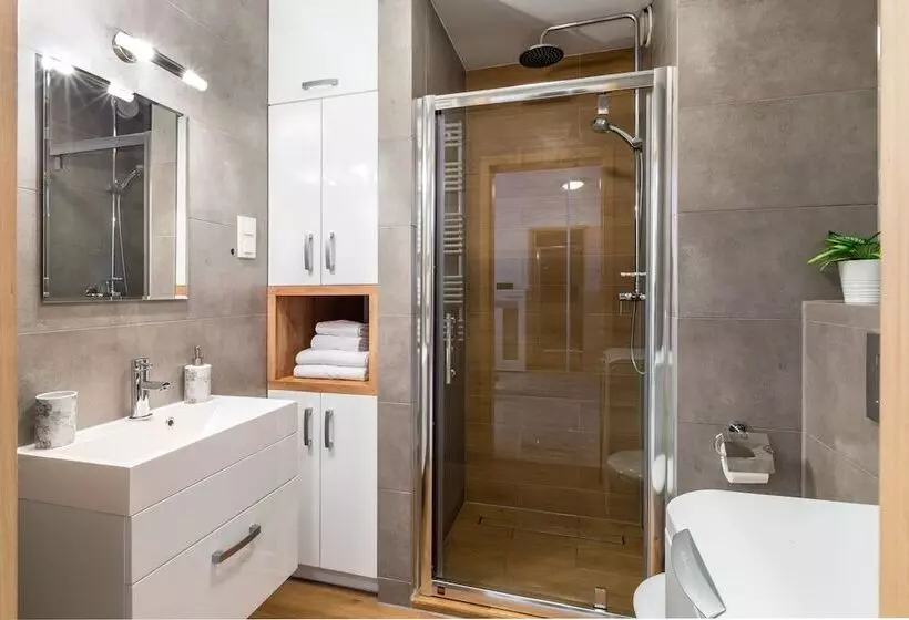 Wawel Cracow Old City Apartments   Friendhouse Apartments