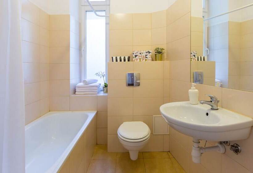 Wawel Cracow Old City Apartments   Friendhouse Apartments