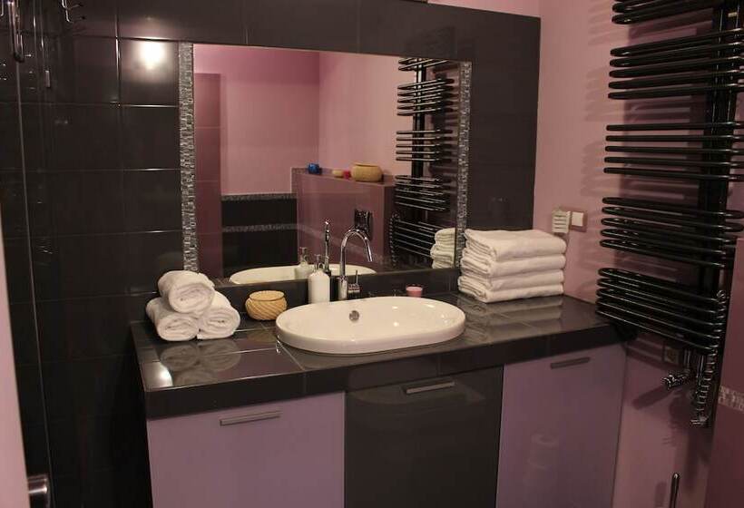 Wawel Cracow Old City Apartments   Friendhouse Apartments