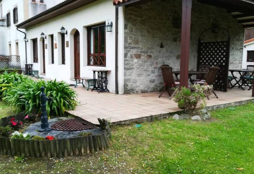 Apartamento Turísticos El Cueto