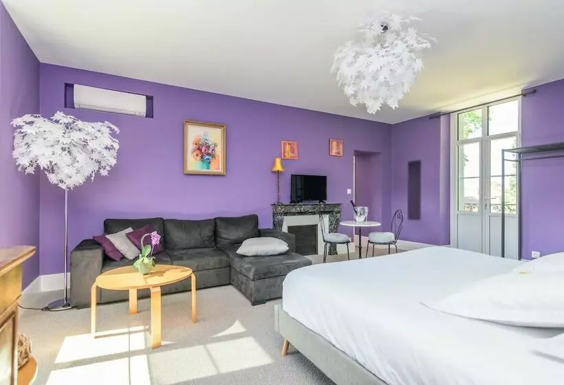 Aamiaismajoitus (B&B) Château De La Villeneuve