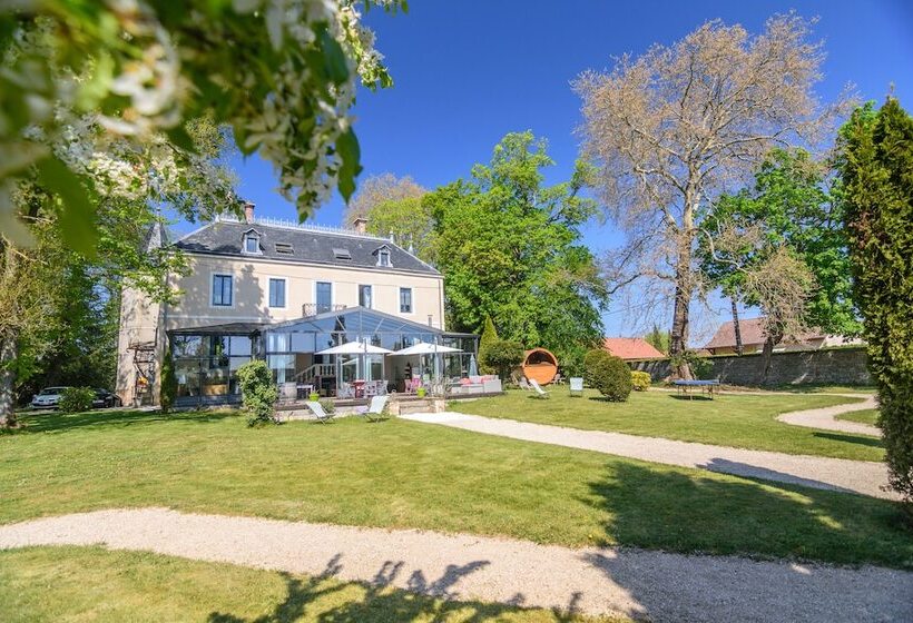 مبيت وإفطار Château De La Villeneuve