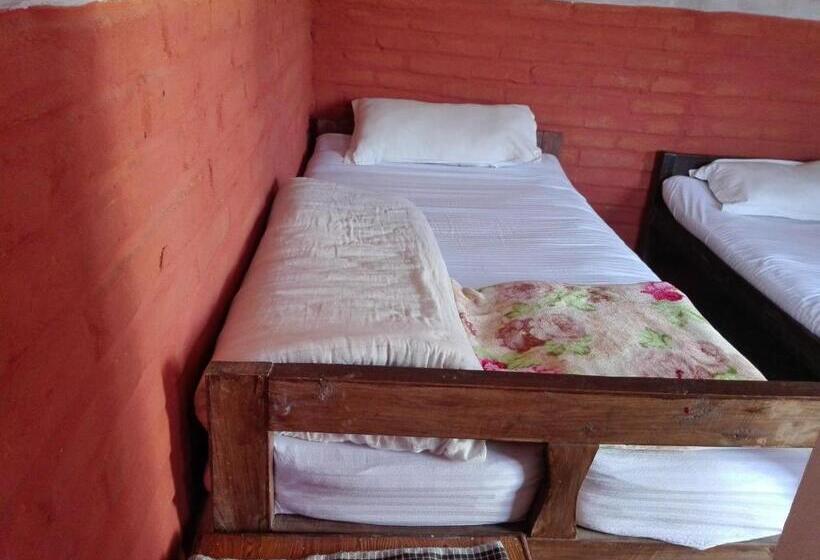 تختخواب و صبحانه Kayastha Restaurant & Lodge