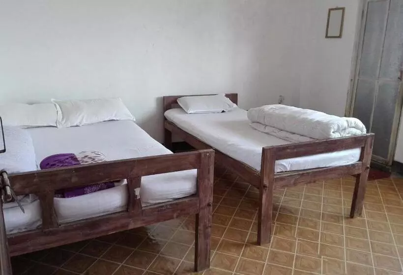 تختخواب و صبحانه Kayastha Restaurant & Lodge