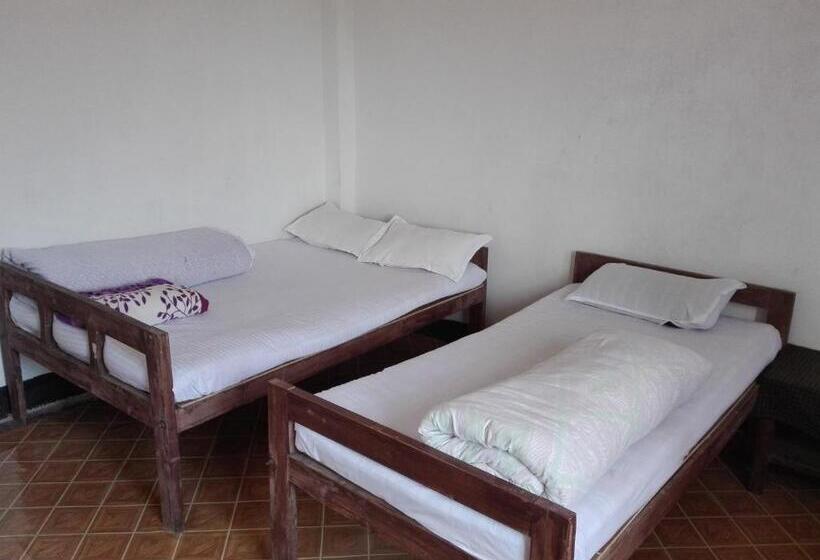 تختخواب و صبحانه Kayastha Restaurant & Lodge