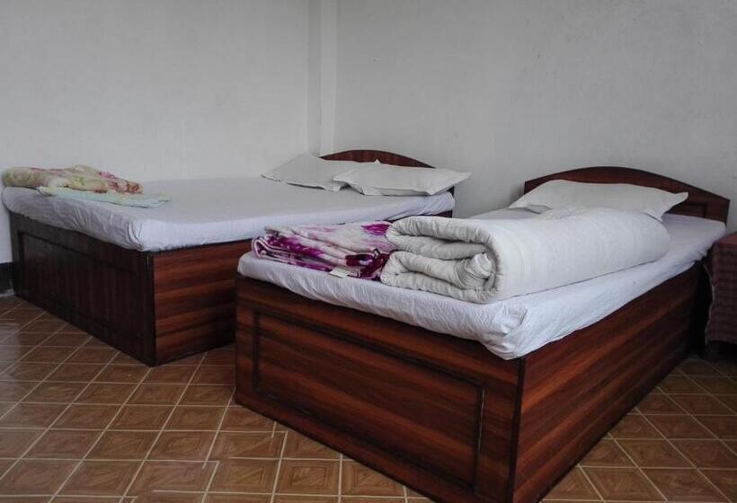 تختخواب و صبحانه Kayastha Restaurant & Lodge