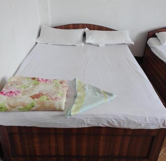 تختخواب و صبحانه Kayastha Restaurant & Lodge